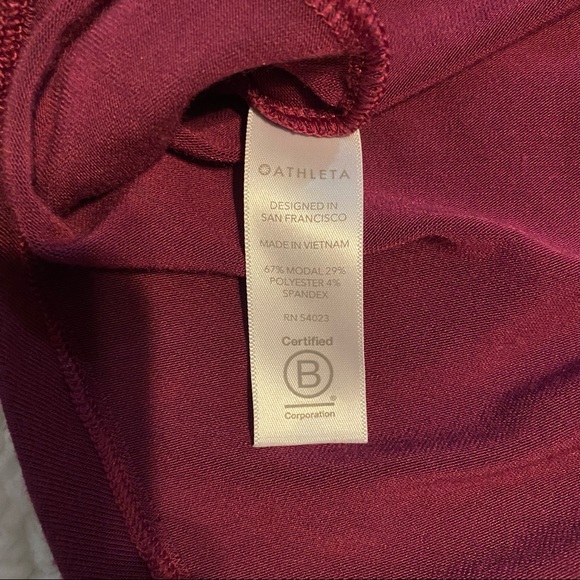 Athleta Women’s Capped Sleeve Soft Purple Top Light and Thin Size XS NWOT! - Picture 5 of 5